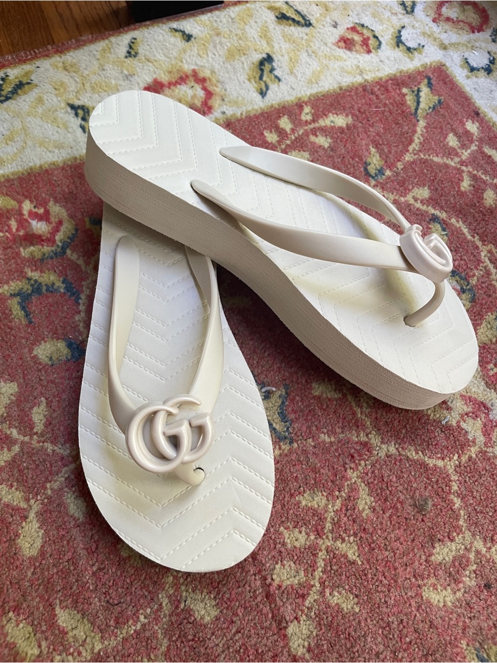 Women's White Platform Flip Flops with Interlocking Ring Accent